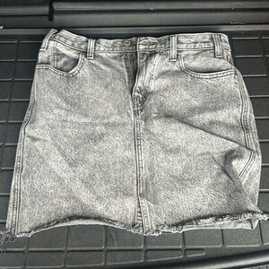 Levi black jeans skirt size 29
